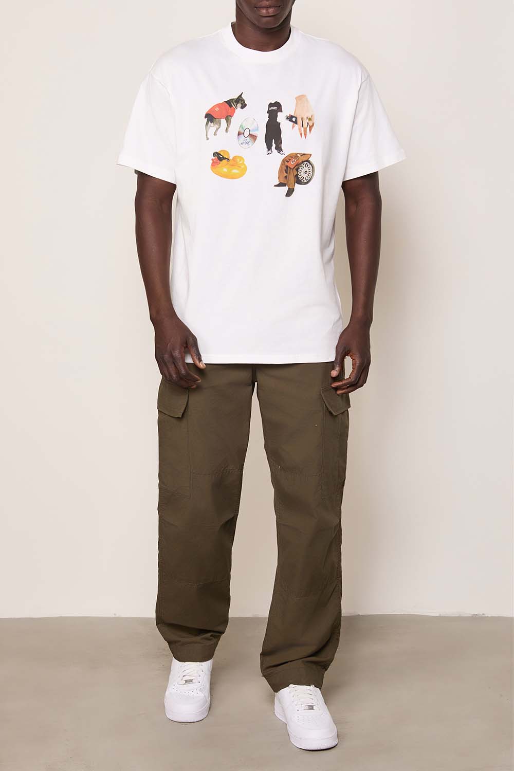 תמונת כל הלוק של חולצת טי